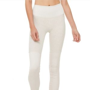 ALO Sueded goddess leggings in Sandstone
